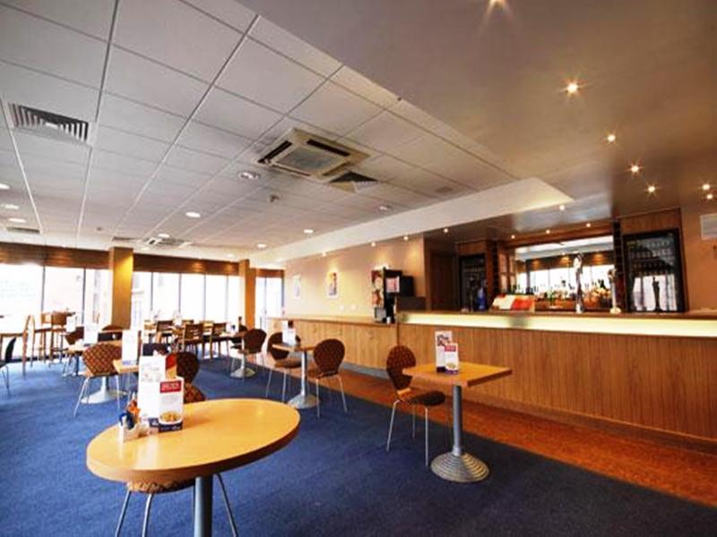 Travelodge Newcastle Central Bagian luar foto