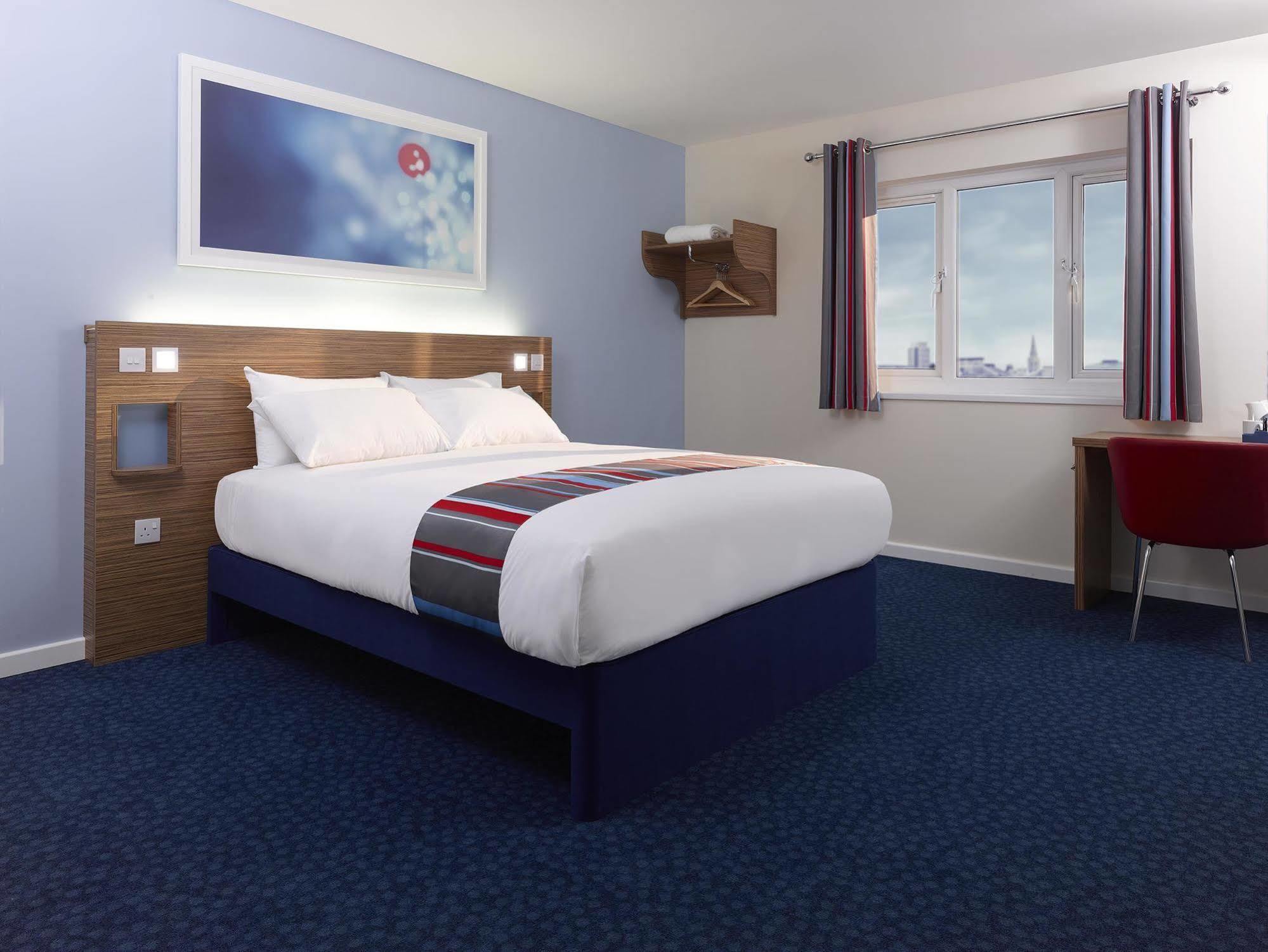 Travelodge Newcastle Central Bagian luar foto